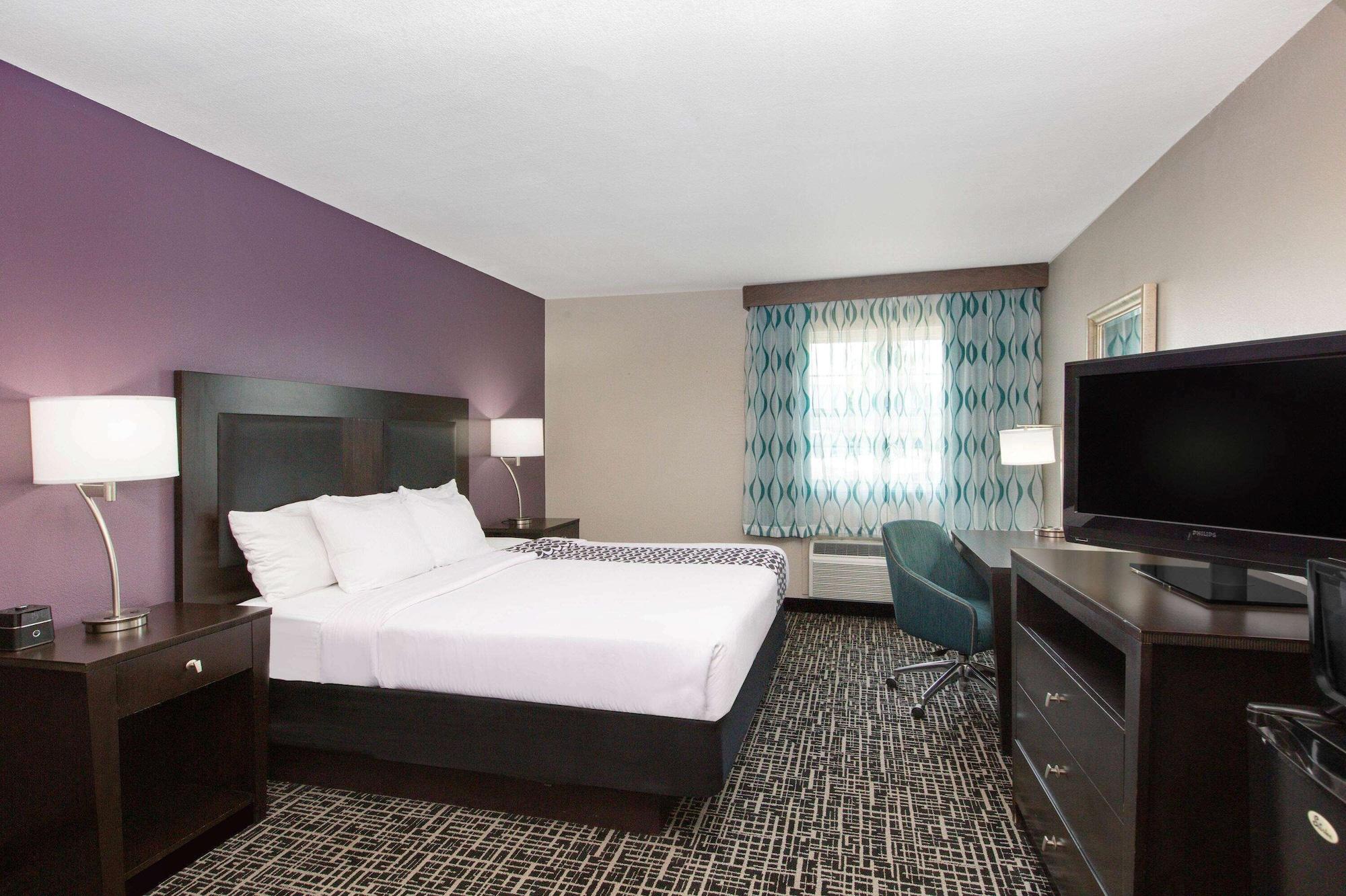 La Quinta By Wyndham Blue Springs Hotel Екстериор снимка