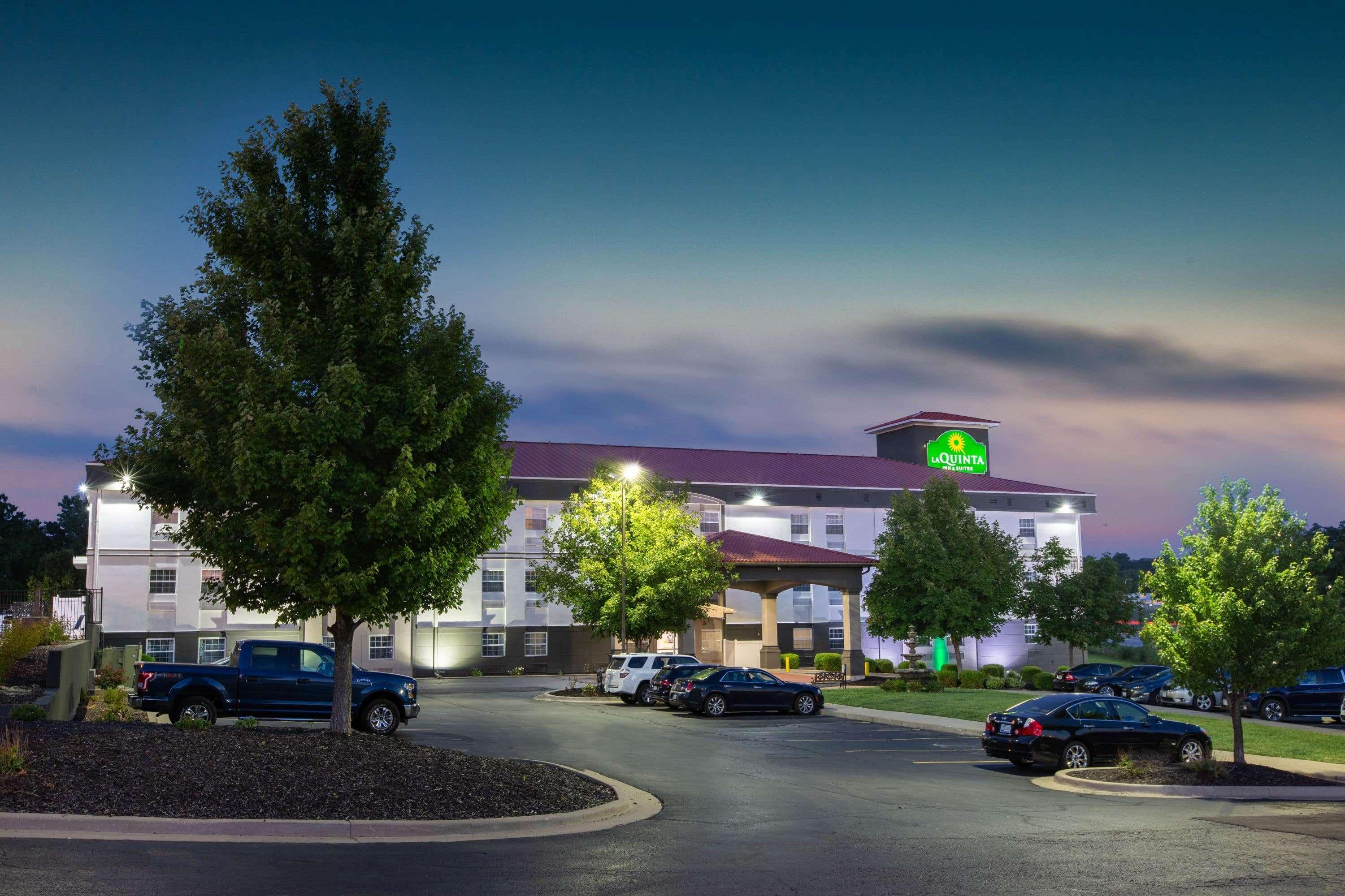 La Quinta By Wyndham Blue Springs Hotel Екстериор снимка
